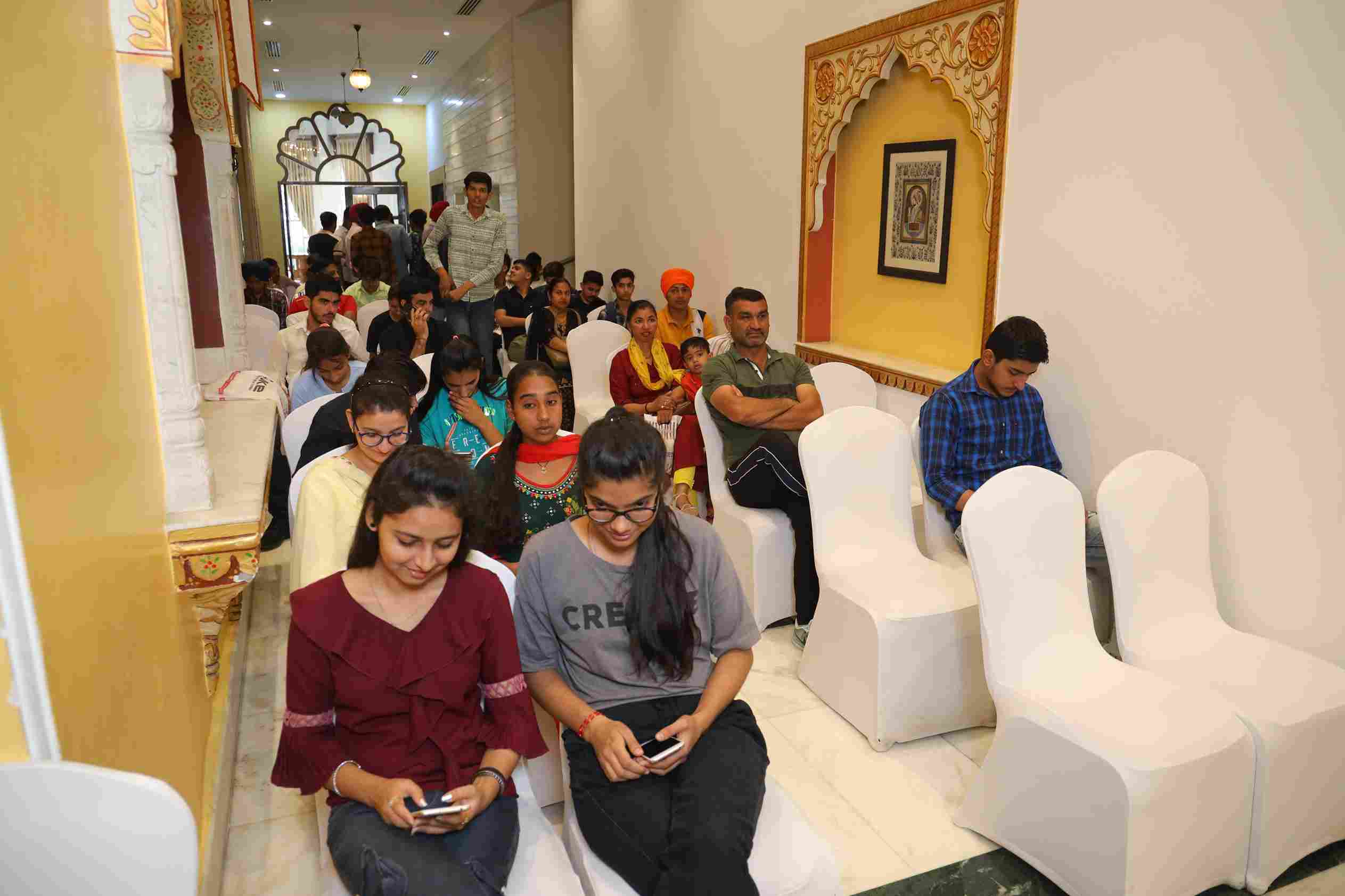 service-image